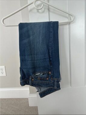 Classic Dark Wash Cropped Jeans